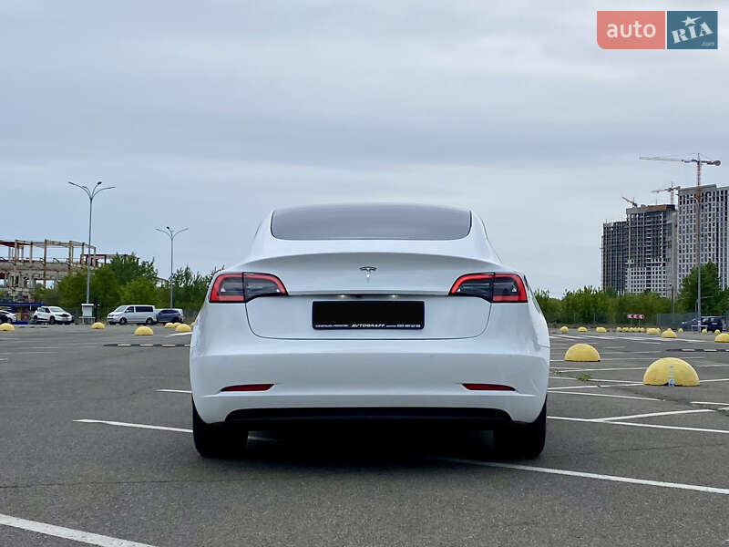 Седан Tesla Model 3 2021 в Киеве фото 5 Седан Tesla Model 3 2021 в Киеве