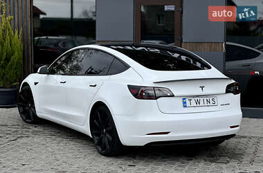 Седан Tesla Model 3 2019 в 