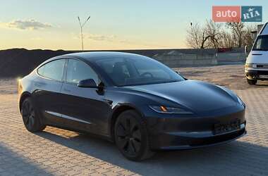 Седан Tesla Model 3 2024 в Володимирі