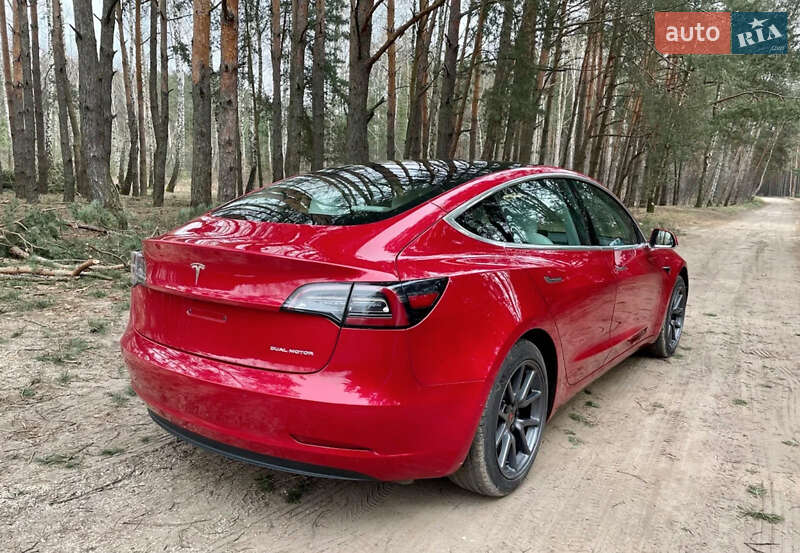 Седан Tesla Model 3 2018 в Тернополе