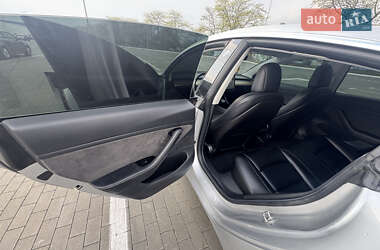 Седан Tesla Model 3 2018 в 