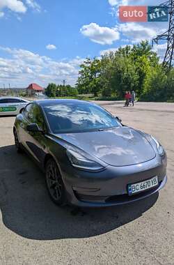 Седан Tesla Model 3 2018 в 