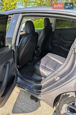Седан Tesla Model 3 2018 в 