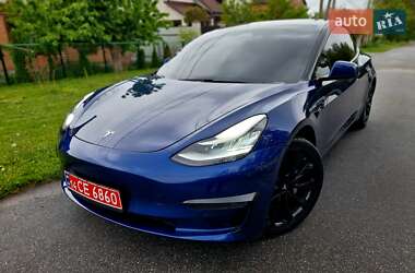 Седан Tesla Model 3 2020 в 