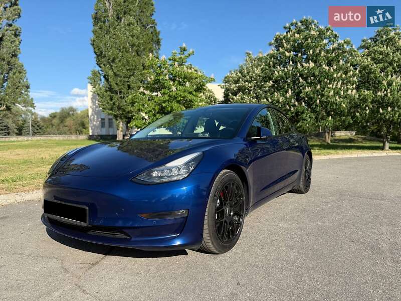 Tesla Model 3 2018 Tesla Model 3 2018
