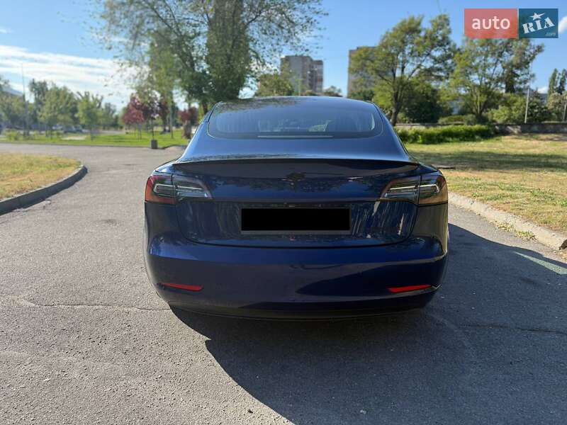 Седан Tesla Model 3 2018 в Кременчуге