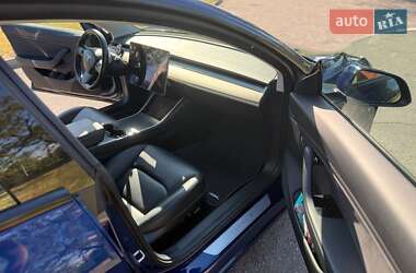 Седан Tesla Model 3 2018 в 