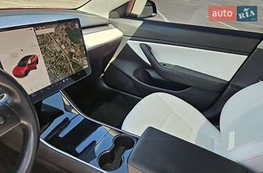 Седан Tesla Model 3 2018 в 