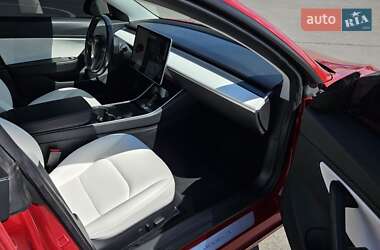Седан Tesla Model 3 2018 в 