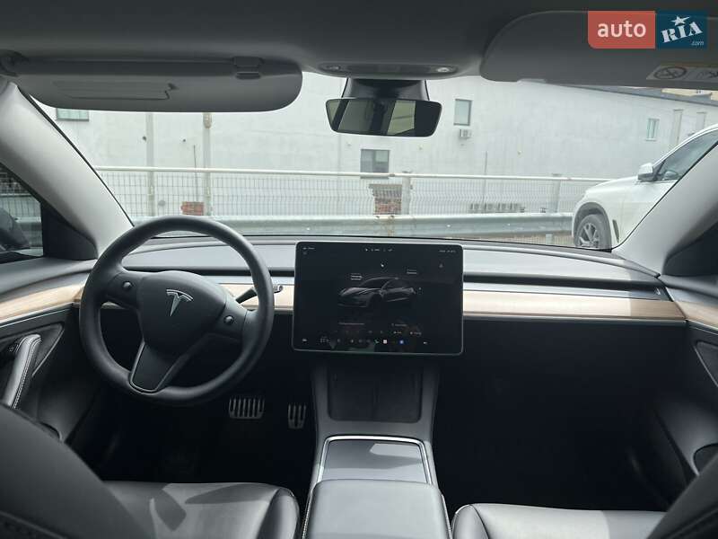 Седан Tesla Model 3 2022 в Мукачевому