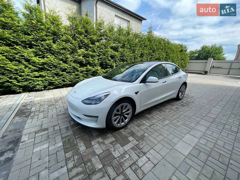 Tesla Model 3 2021