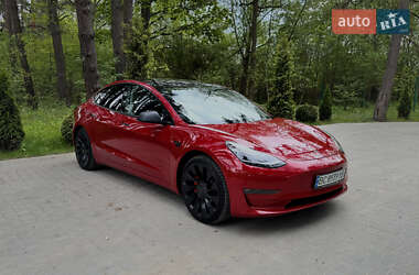 Седан Tesla Model 3 2021 в Львове