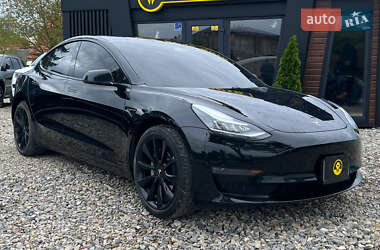 Седан Tesla Model 3 2019 в Коломые