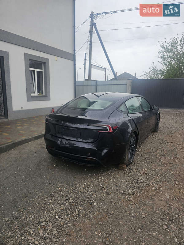 Седан Tesla Model 3 2024 в Днепре
