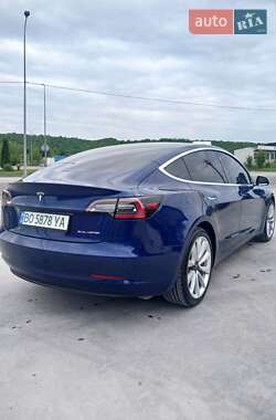 Седан Tesla Model 3 2019 в 