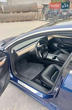 Седан Tesla Model 3 2019 в 