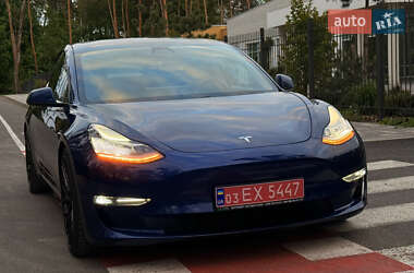 Седан Tesla Model 3 2019 в 