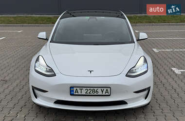 Седан Tesla Model 3 2020 в 