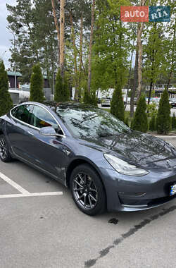 Седан Tesla Model 3 2019 в 