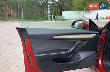 Седан Tesla Model 3 2022 в 