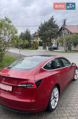 Седан Tesla Model 3 2019 в 