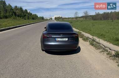 Седан Tesla Model 3 2020 в 