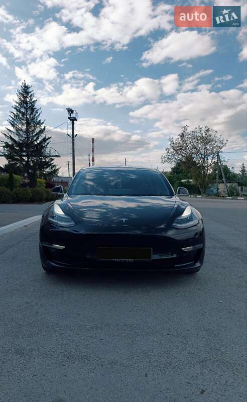 Седан Tesla Model 3 2018 в 