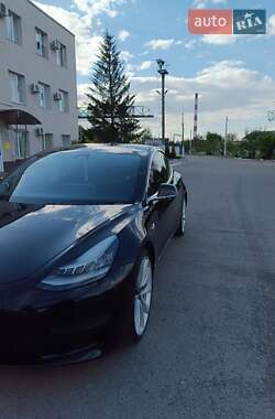 Седан Tesla Model 3 2018 в 