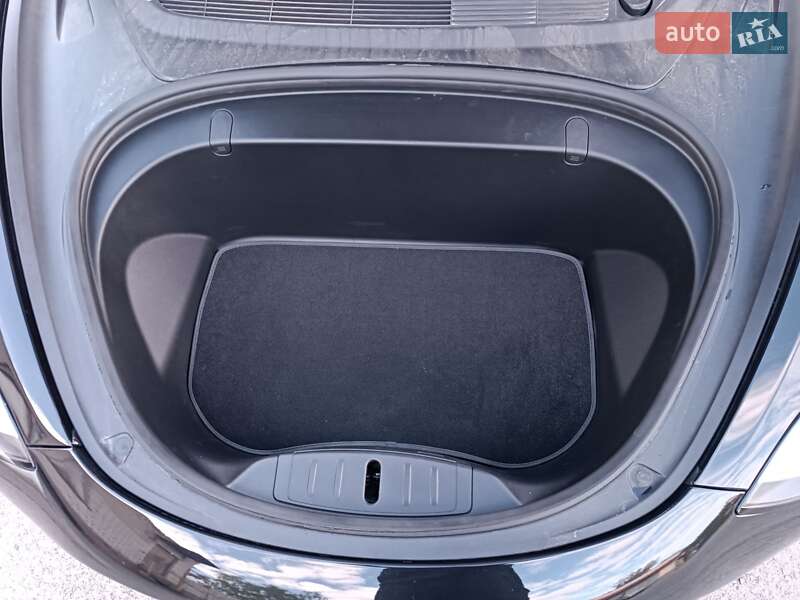 Седан Tesla Model 3 2018 в Харкові