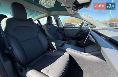 Седан Tesla Model 3 2024 в 