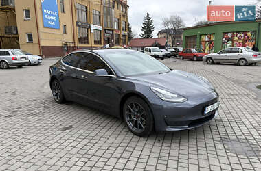 Седан Tesla Model 3 2019 в 
