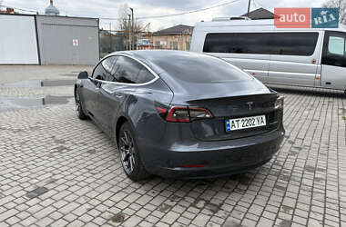 Седан Tesla Model 3 2019 в 