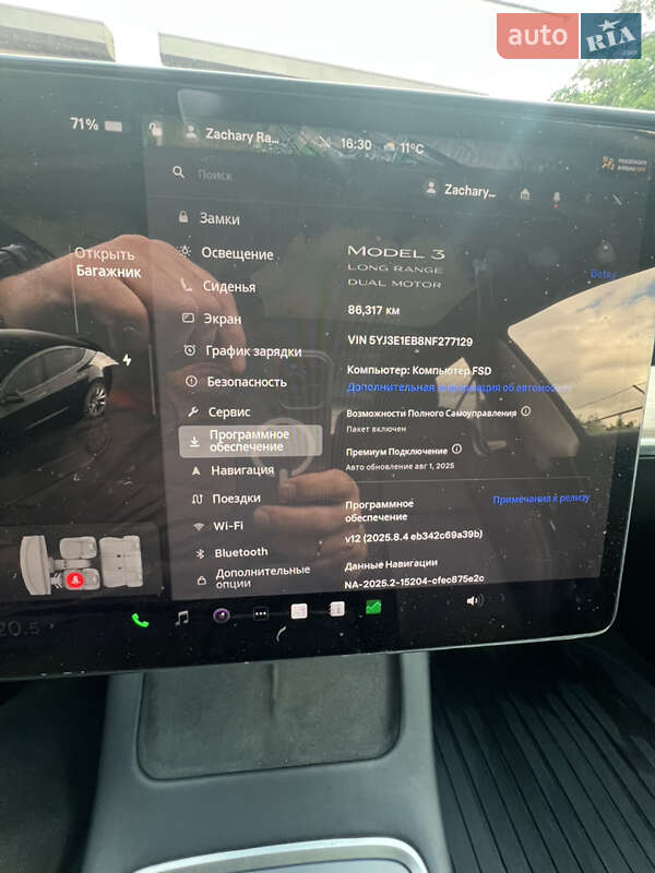 Седан Tesla Model 3 2022 в Ровно