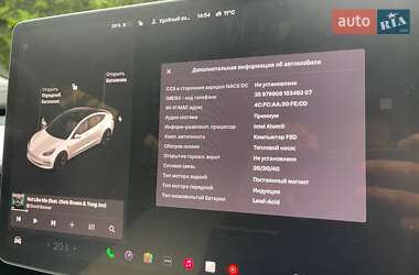 Седан Tesla Model 3 2021 в 