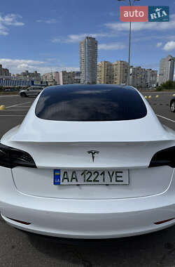 Седан Tesla Model 3 2019 в Києві