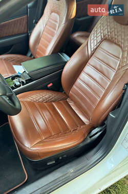 Седан Tesla Model 3 2020 в 