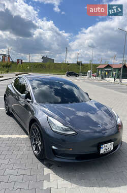 Седан Tesla Model 3 2018 в Ірпені