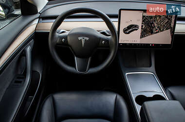 Седан Tesla Model 3 2022 в Львове