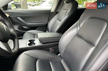 Седан Tesla Model 3 2021 в 