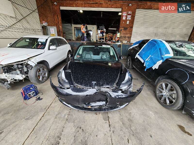 Седан Tesla Model 3 2022 в Луцке фото 9 Седан Tesla Model 3 2022 в Луцке