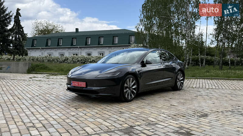 Седан Tesla Model 3 2024 в Белой Церкви