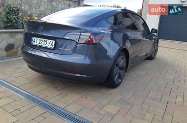Седан Tesla Model 3 2020 в 