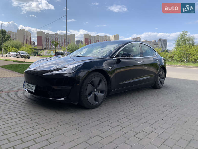 Tesla Model 3 2019