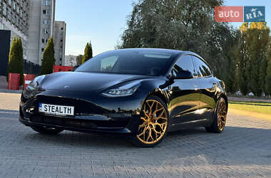 Седан Tesla Model 3 2018 в 