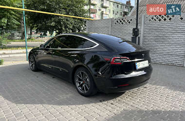 Седан Tesla Model 3 2019 в 