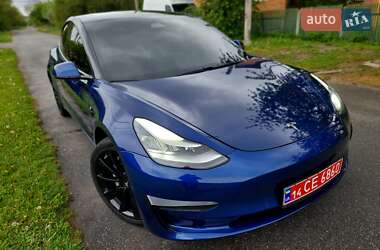Седан Tesla Model 3 2020 в 