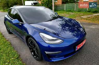 Седан Tesla Model 3 2020 в Вінниці