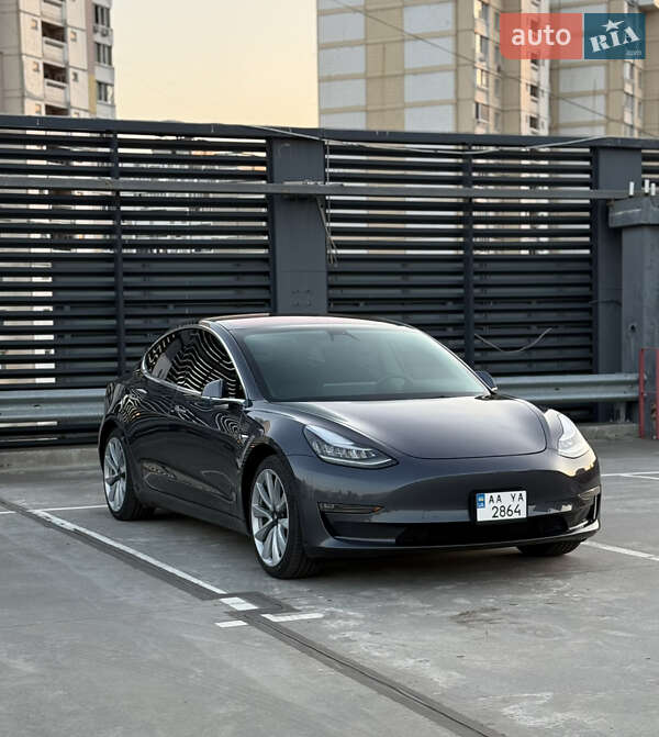 Tesla Model 3 2018