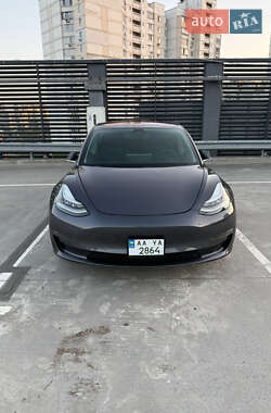 Седан Tesla Model 3 2018 в 
