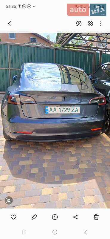 Седан Tesla Model 3 2019 в Киеве